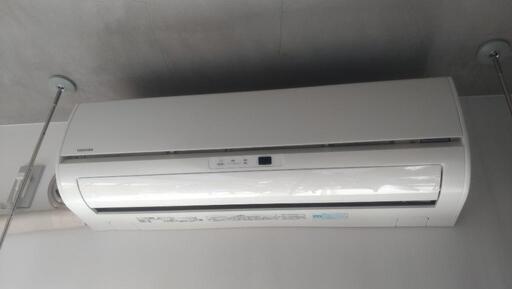 2015年製TOSHIBAエアコン RAS-2255V(W)