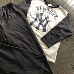 秋冬 パジャマ  セットアップ 男児 2セット