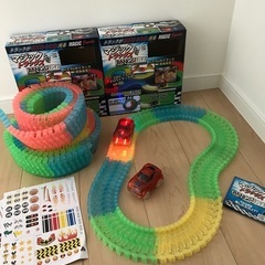 車おもちゃ　レース　マジックトラックス　2箱分