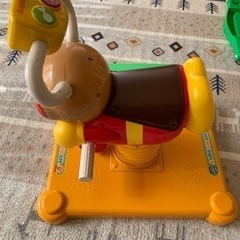 アンパンゆらゆらおしゃべりロッキングチェアの画像