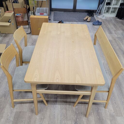 SIGNEシグネダイニングテーブル