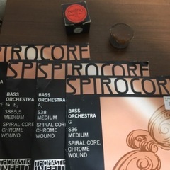 コントラバス弦４本　SPIROCORE  おまけ松脂
