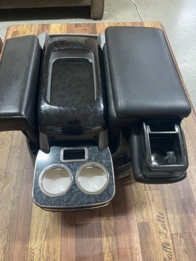 ハイエース200系ワイド用コンソールBOX