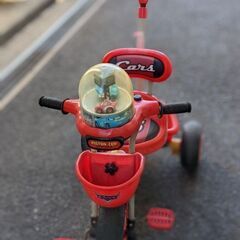 取引中です　　カーズ　三輪車の画像