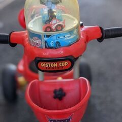 取引中です　　カーズ　三輪車