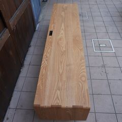 ACTUS(アクタス)で取り扱われていたRELIEF(レリーフ) タモ材×ウォールナット材 ローボードです。ナチュラルな質感シンプルなデザインが魅力のテレビボード。丸みのある角が特徴です♪久和屋CJ516の画像