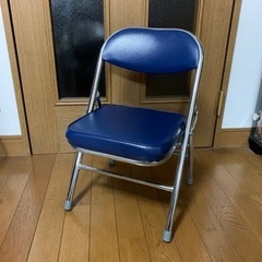 大人・子供兼用　折りたたみ椅子