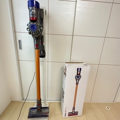 ダイソン V8 fluffy スタンド無料