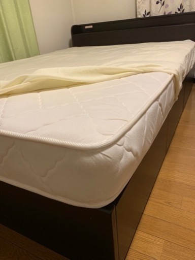 【終了】コンセント、収納付きダブルベッド