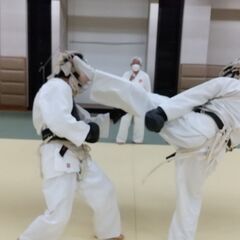 【日本拳法】突く・蹴る・投げる・極める！北摂で誕生した総合格闘武道★小学生から壮年までの男女募集中！《高槻市日本拳法連》の画像