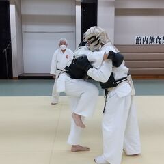【日本拳法】突く・蹴る・投げる・極める！北摂で誕生した総合格闘武道★小学生から壮年までの男女募集中！《高槻市日本拳法連》の画像