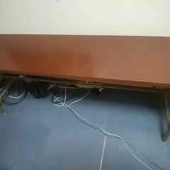 長テーブルの画像