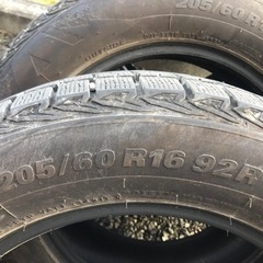 受け渡し者決定。スタッドレス205/60/16