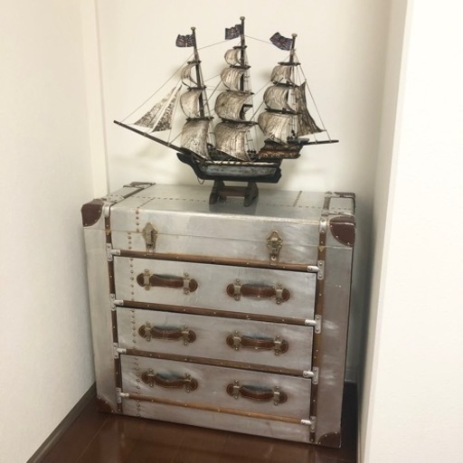 英国　3段チェスト　ビンテージ　＋英国船舶模型