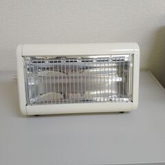 小型電気ストーブ（山善　DS-F041　2018年製）の画像
