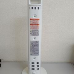 タワー型電気ストーブ（エスケイジャパン　SKJ-KT40C　2018年製）の画像