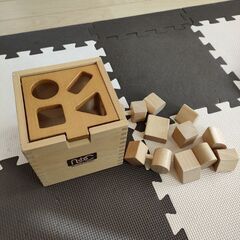 ニチガン　型はめパズル
