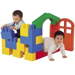 全身でブロック　お家　知育玩具　LEGOレゴの画像