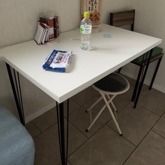 ダイニングテーブル