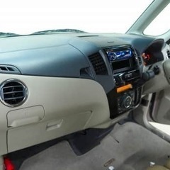 ピンク色のかわいい車が低走行で！