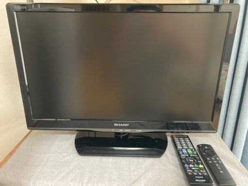 取り引き中！シャープ製AQUOS（Fire stickTV第二世代付き）リモコン完備