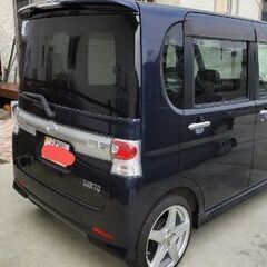 20年式タントカスタム商談中の画像