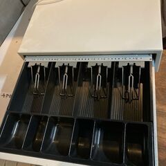 値下げ　レジドロアー　～まだまだ使えます～　鍵１個付きの画像