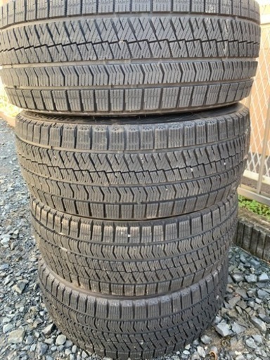 値下げ　ブリヂストン　スタッドレス　4本セット　225/45R18