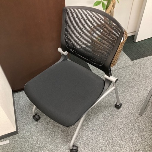 オカムラ OKAMURA オフィスチェア黒ブラック12脚あります