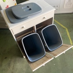 ● ゴミ箱収納、ゴミ箱、引き出しと天板付きの画像