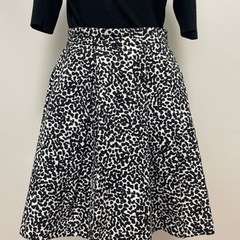 ダルメシアン柄　スカート