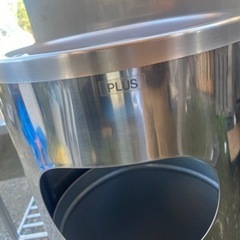 PLUS スモーキングスタンドの画像