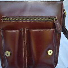 本革ショルダーバッグ　メンズ　レディース　ビジネス　便利小物の画像