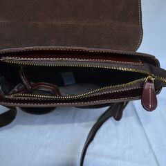 本革ショルダーバッグ　メンズ　レディース　ビジネス　便利小物の画像