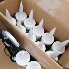 新品未開封 シリコーンシーラント 11本と本体の画像