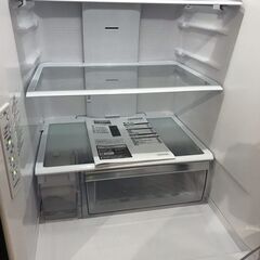 特価商品！！！　２０２０年製！！！　自動製氷機能付き　日立３２０リッター冷蔵庫　５９，９８０円（税込）の画像