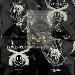EVAE MOB × BLACK LUX × ROARGUNS Skull Smiley Necklace の画像