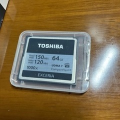 TOSHIBA CFカード　64GBの画像