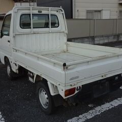 平成１２年式　サンバートラック　三方開　５ＭＴ　ＥＬ付き 切り替え式４ＷＤ　エアコン・パワステ付き　走行２万キロ 実走行　車検２年付きの画像