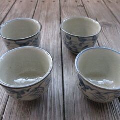 お湯飲み茶わん4客セット　実家の整理しています！