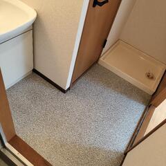 洗面所やトイレの貼り替えの仕方をお伝えします