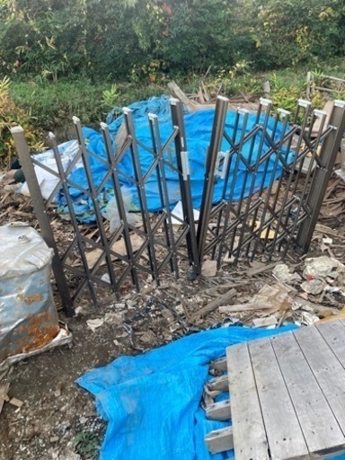 左右アルミゲート