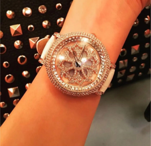 モエリー くるくる時計