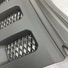 三菱　デリカD5 フロントグリル　艶消し　塗装！　送料込み‼️マッドブラック 三菱 デリカD5 DELICA フロント グリル マットブラック