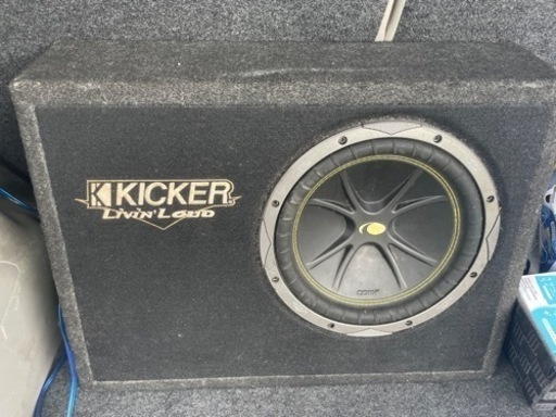 kickerウーファー アンププラスで5000です 現状確認できます