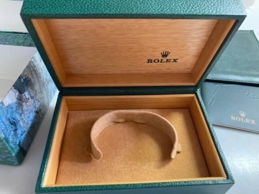 ROLEX (ロレックス)の箱　取扱説明書等色々ついています