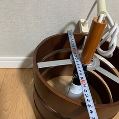 ペンダントライト　1灯　北欧風　木製　シェードの画像