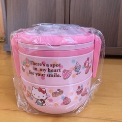 非売品　新品未使用　キティちゃん2段ランチボックスの画像