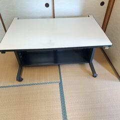 事務用机　あげます