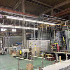 【正社員募集】金属塗装作業（その他、補助作業）※塗装未経験者でも...